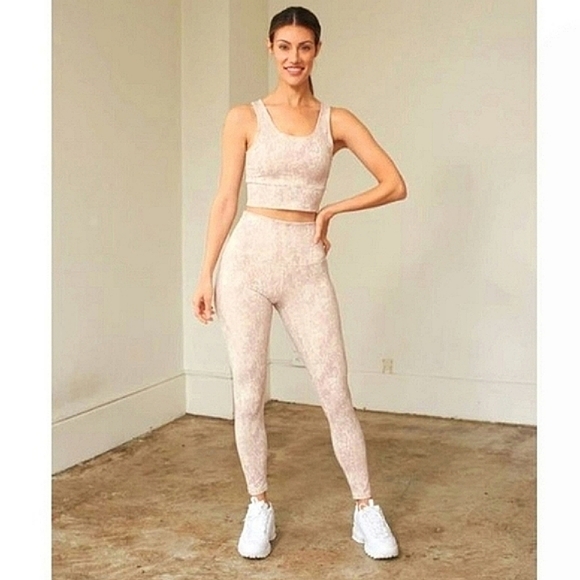 BCBGMaxAzria Wavy Dayz High Rise Leggings - Small - Picture 1 of 7